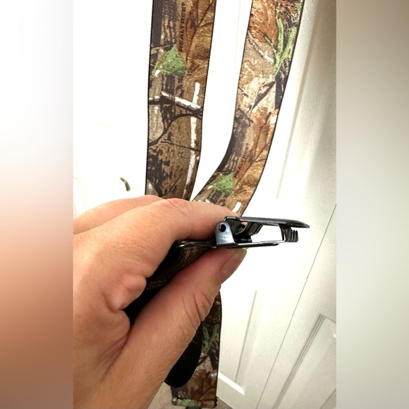 REALTREE Camouflage Suspenders Green Brown Camo Stretchy Adjustable Hunting Mens - Picture 7 of 10